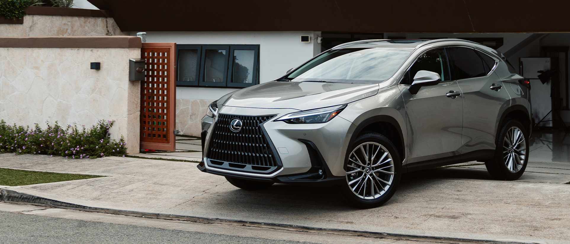 2021 lexus nx 300h f sport black line 0-60