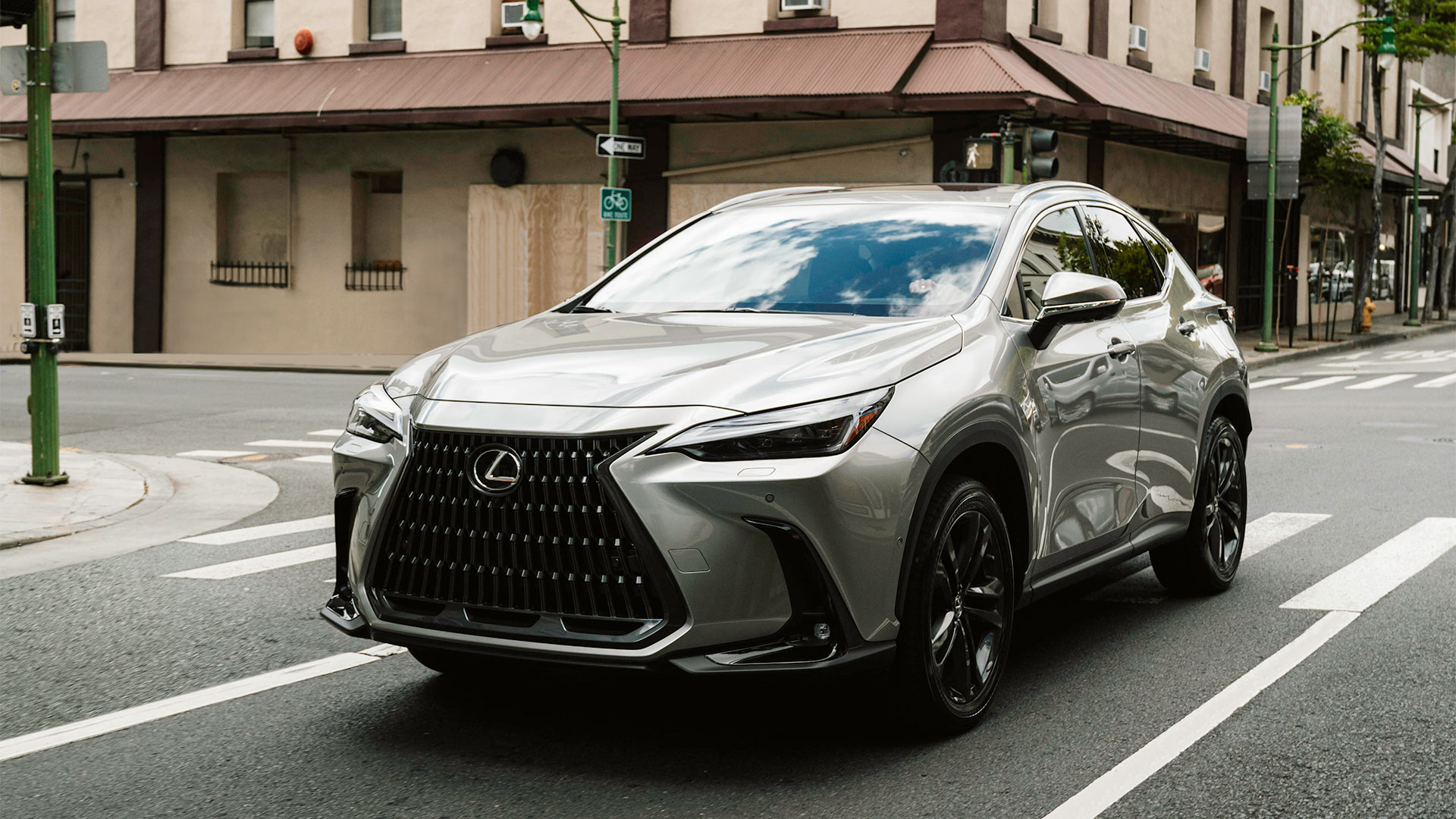 2023 NX Hybrid | Explore